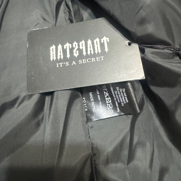 Never Worn Perfect Condition - Picture 3 of 3